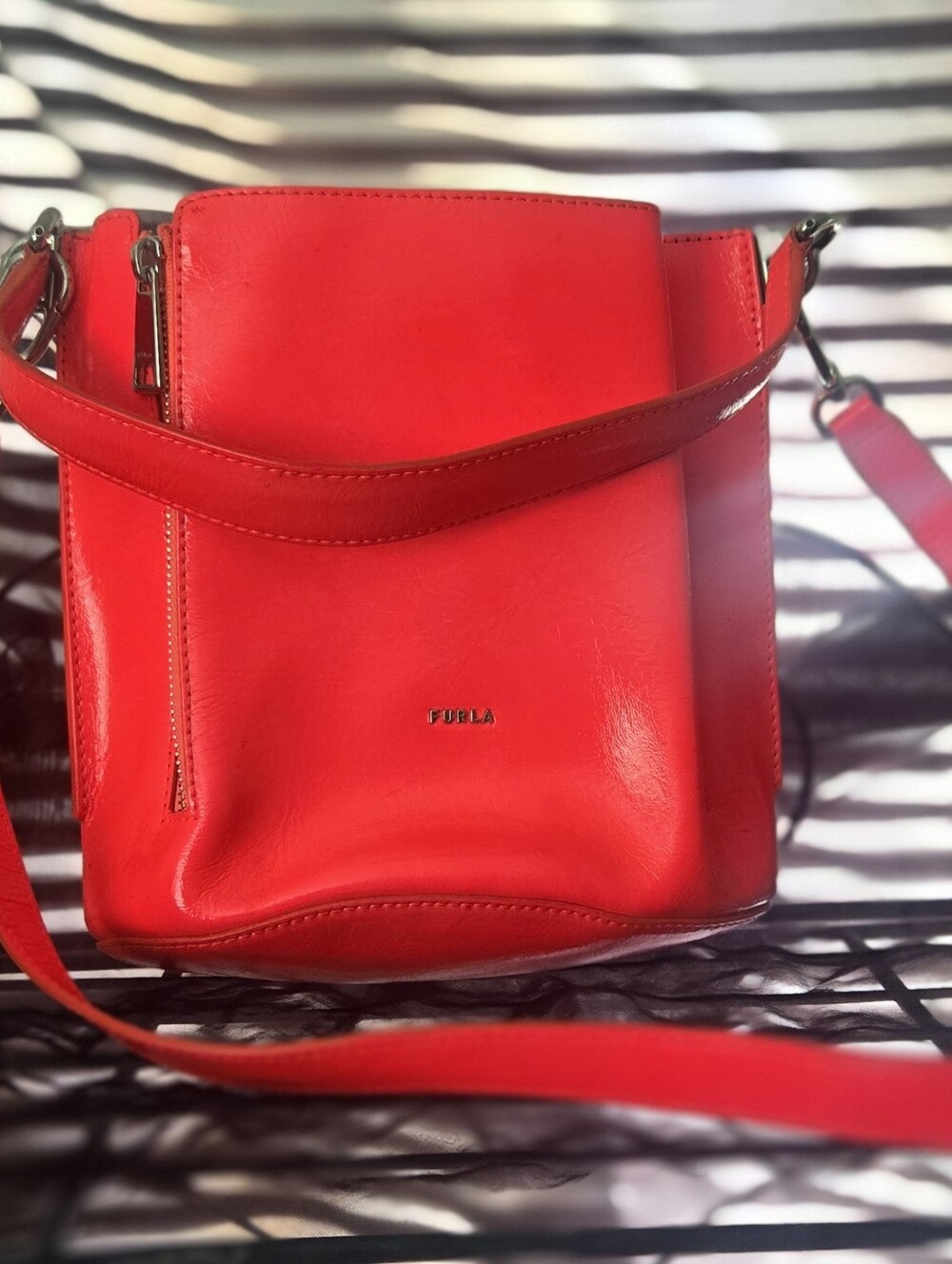 *Authentic* Furla Italian Leather Bucket Crossbody or Shoulder Bag Hot Pink *NEW